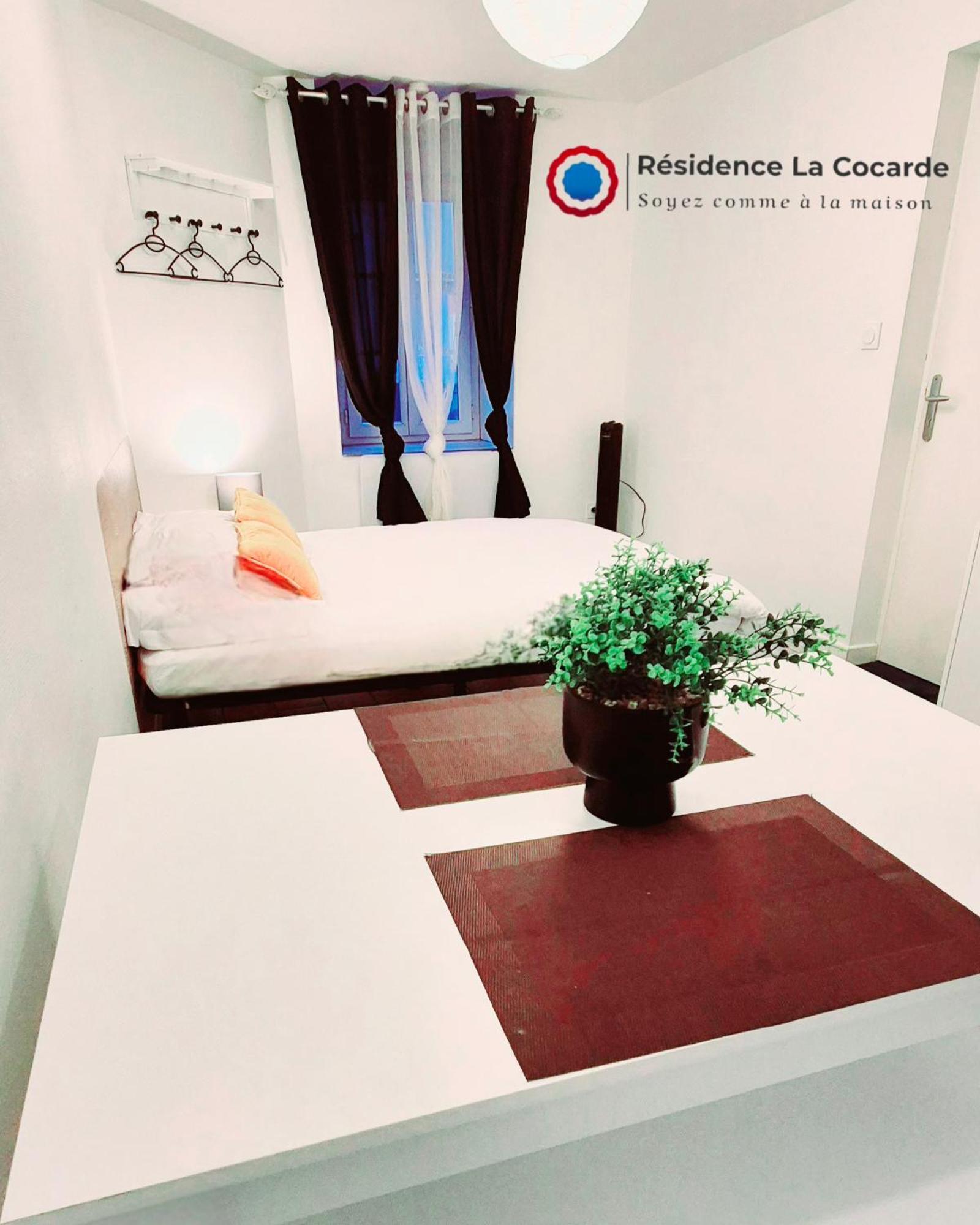 Residence La Cocarde, Suites Type Appartements Bourges Exteriör bild